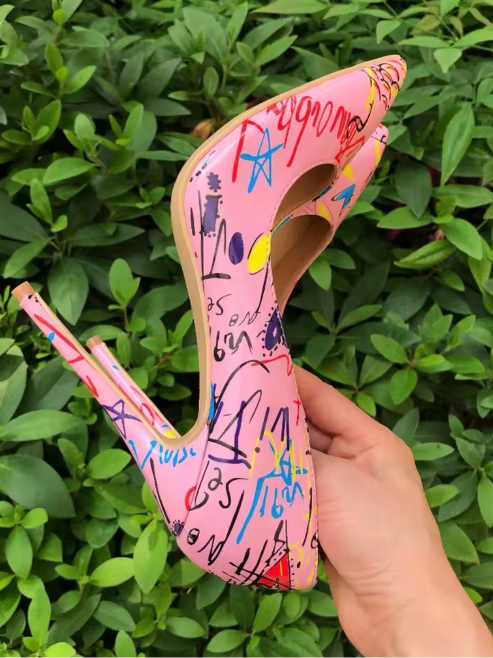 CHRISTIAN LOUBOUTIN
Pink/graffiti Patent Leather
So Kate 120 Pumps Size 40 - Picture 3 of 8